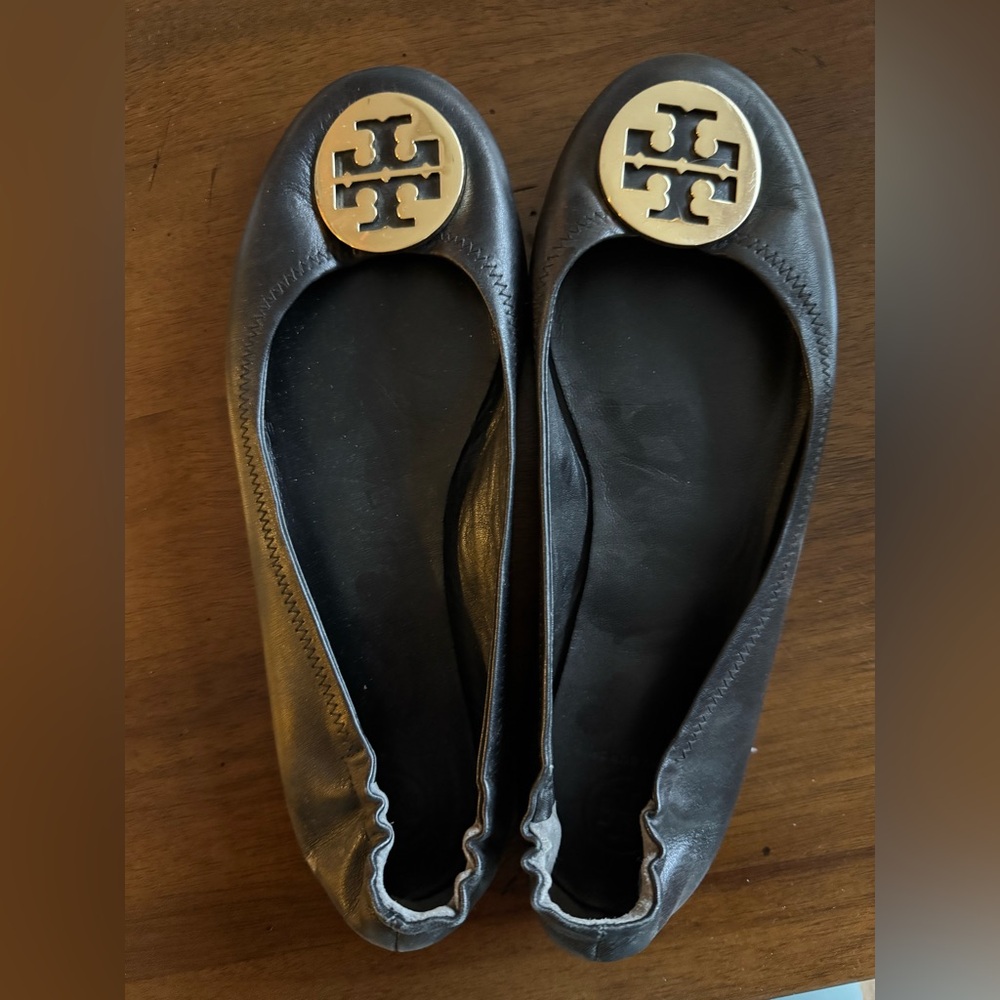 Women’s Black Tory Burch Ballet Flats with gold hardware / Size 11
